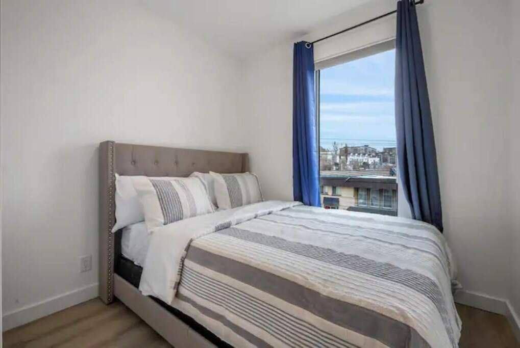 Photo of Bedroom in Crescent Heights