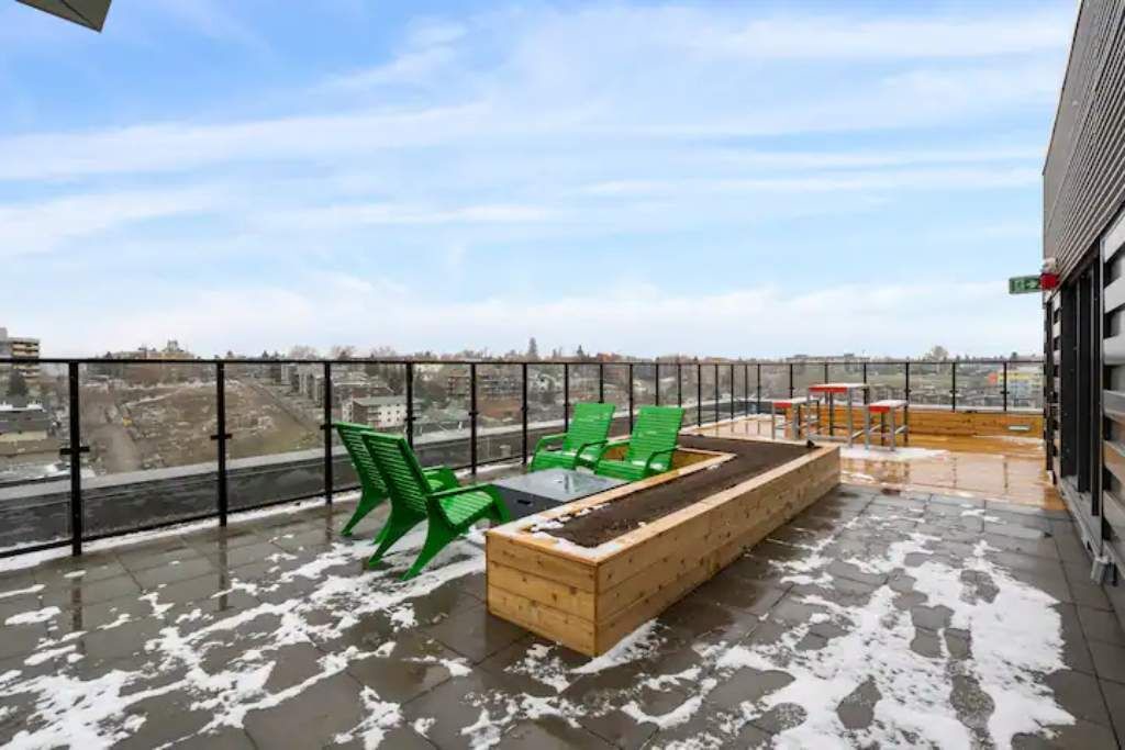 Photo of Outdoor in Crescent Heights