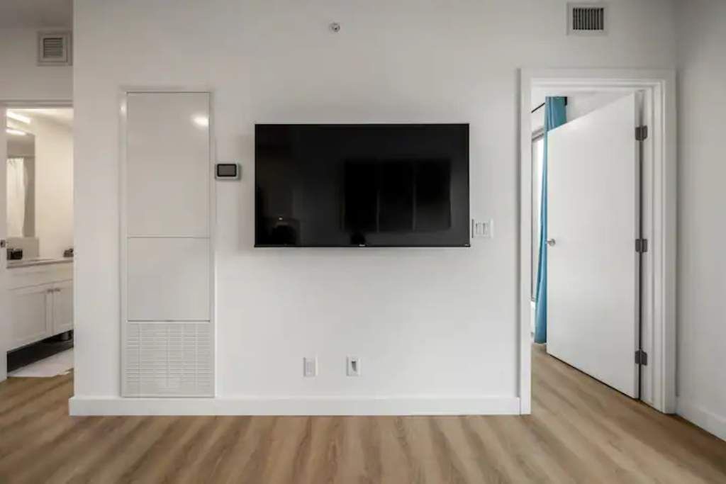 Photo of Others in Crescent Heights