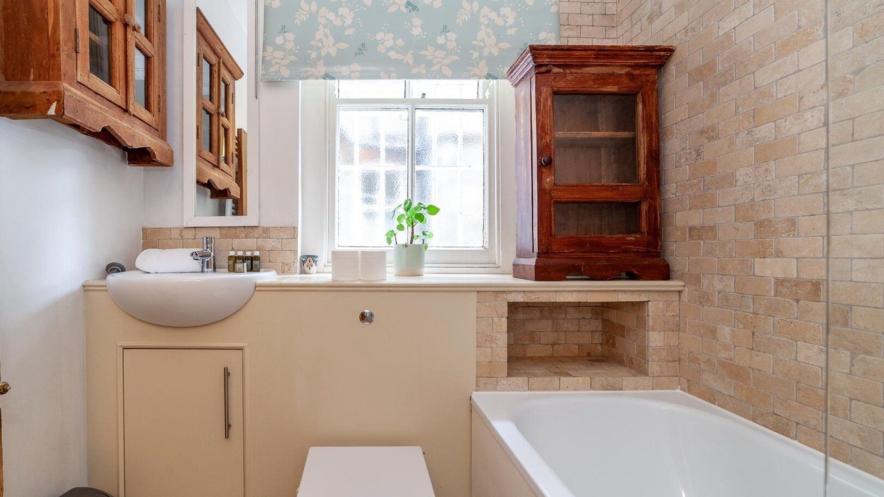 Photo of Bathroom in Vassall