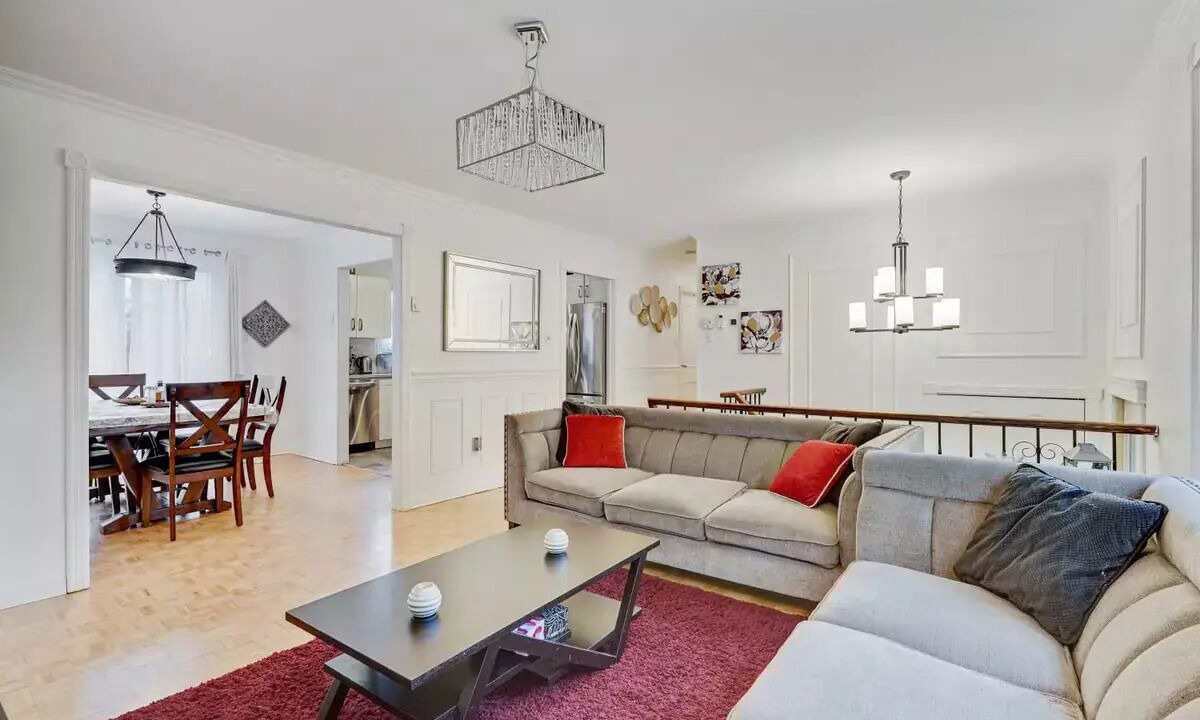 Photo of Livingroom in Saint-Hubert