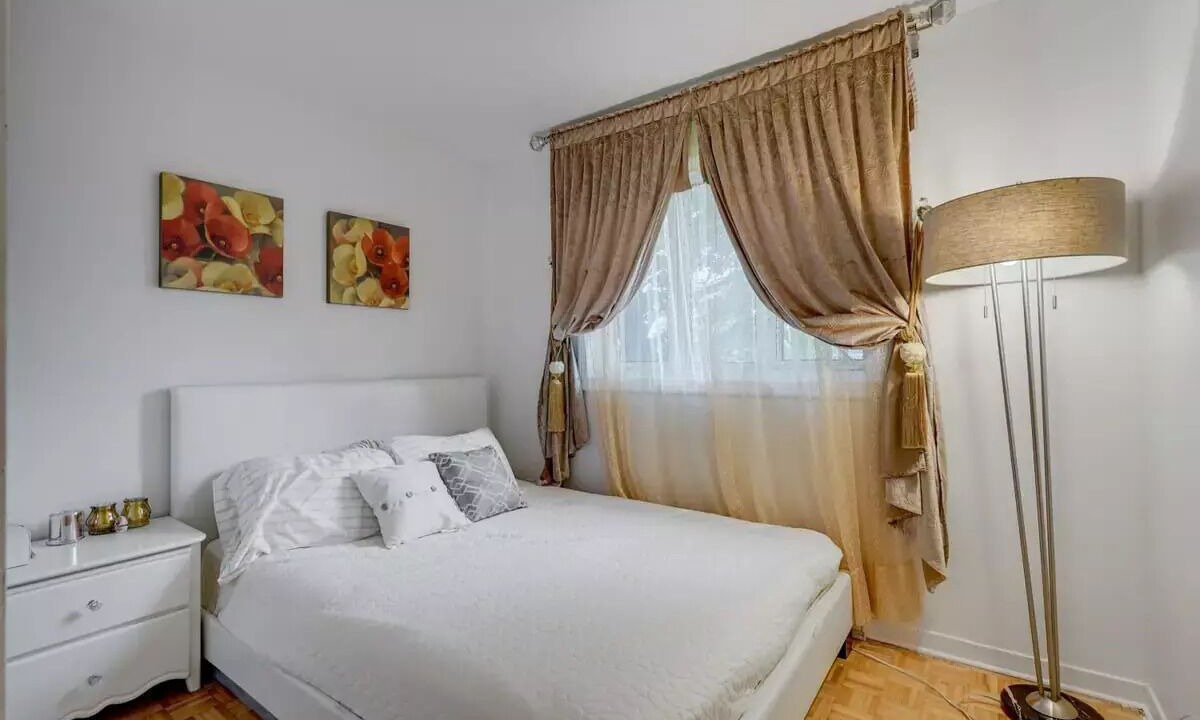 Photo of Bedroom in Saint-Hubert