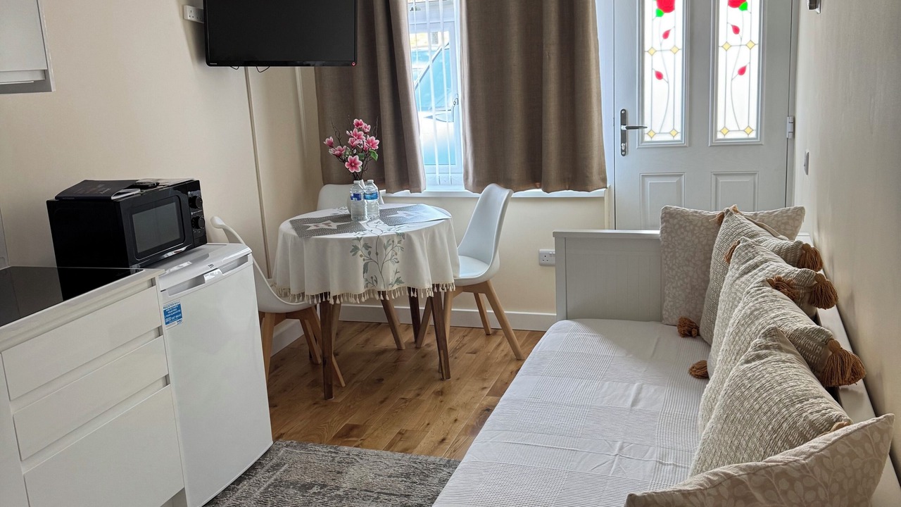 Photo of Livingroom in Tea Green