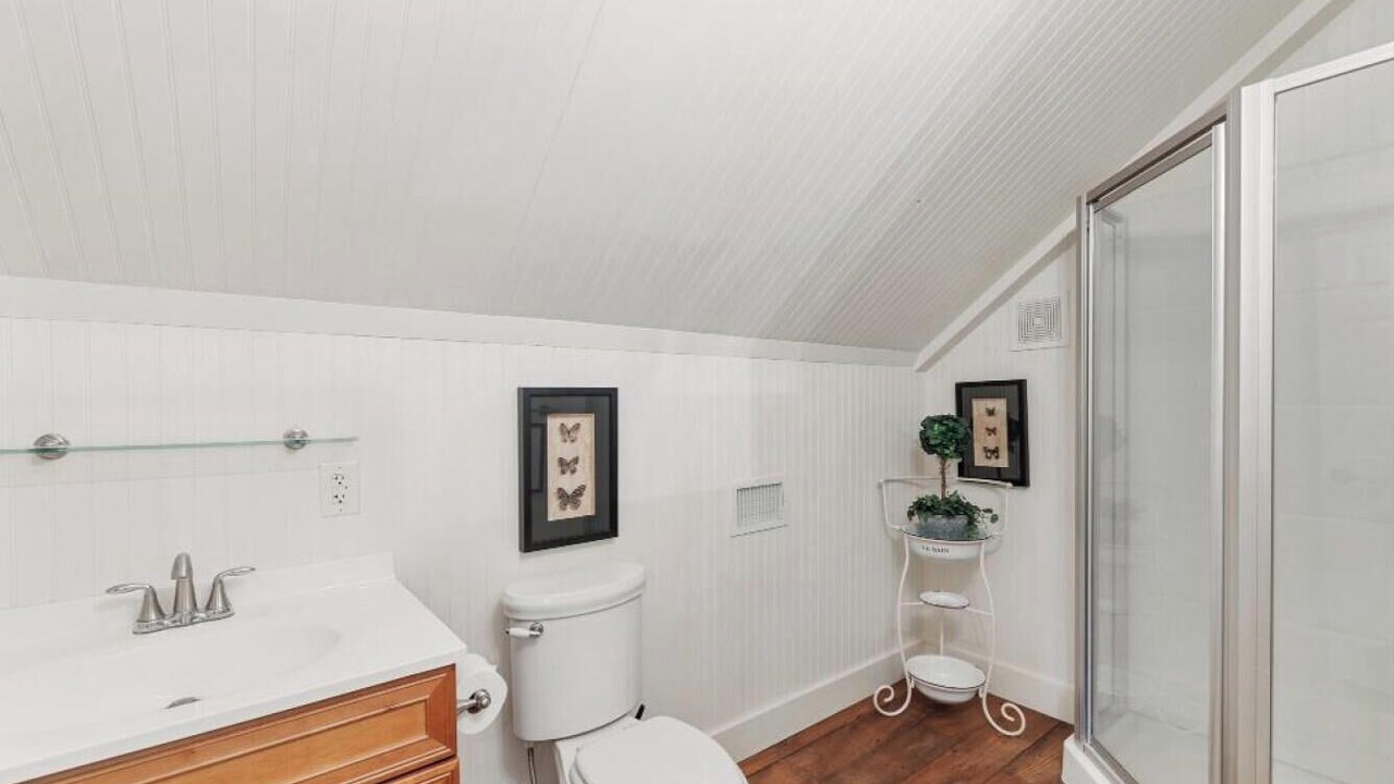 Photo of Bathroom in Round Top