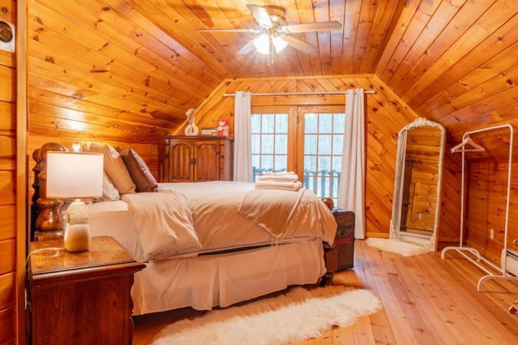 Photo of Bedroom in Bethel