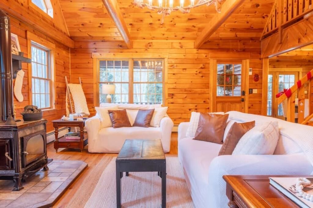 Photo of Livingroom in Bethel