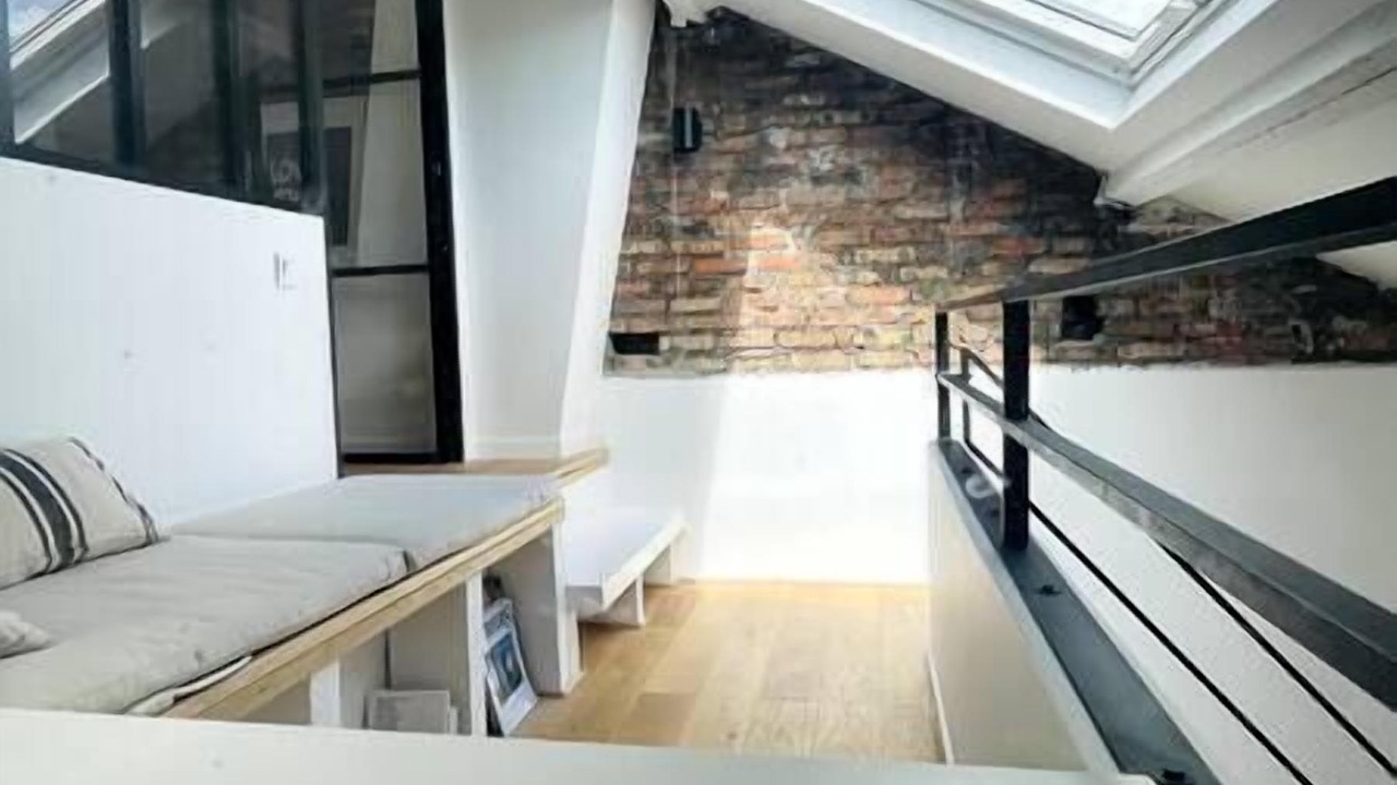 Photo of Others in Les Puces de Saint-Ouen