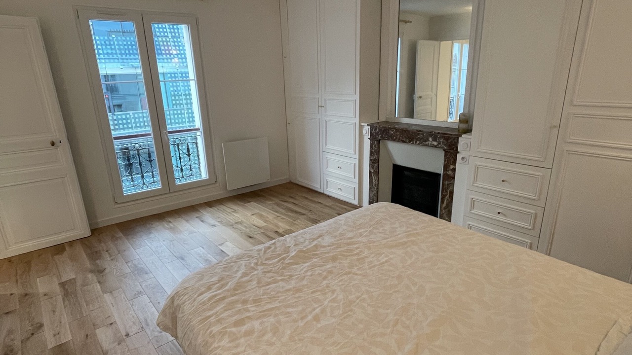 Photo of Bedroom in 7th Arrondissement