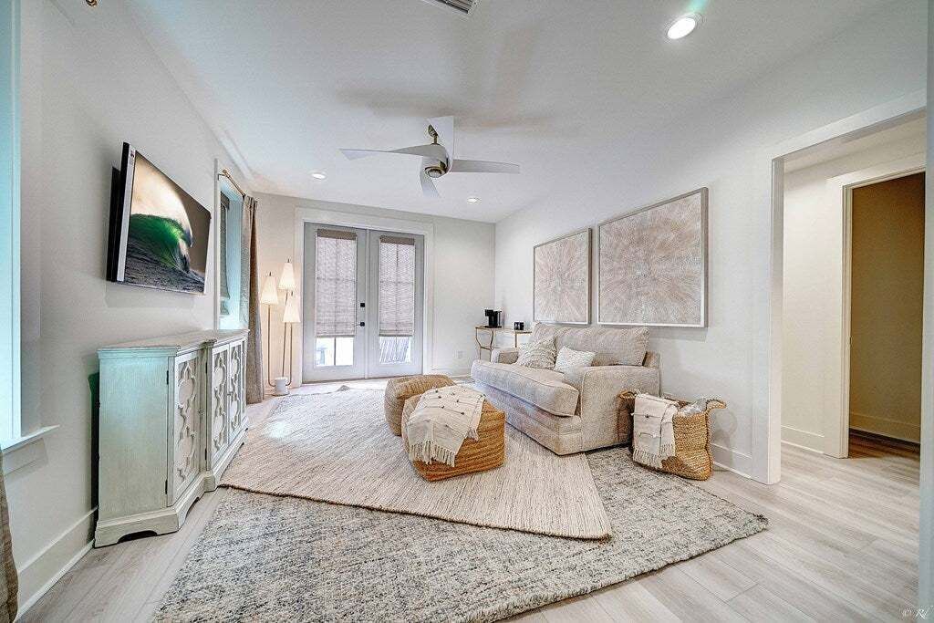 Photo of Livingroom in Bay County