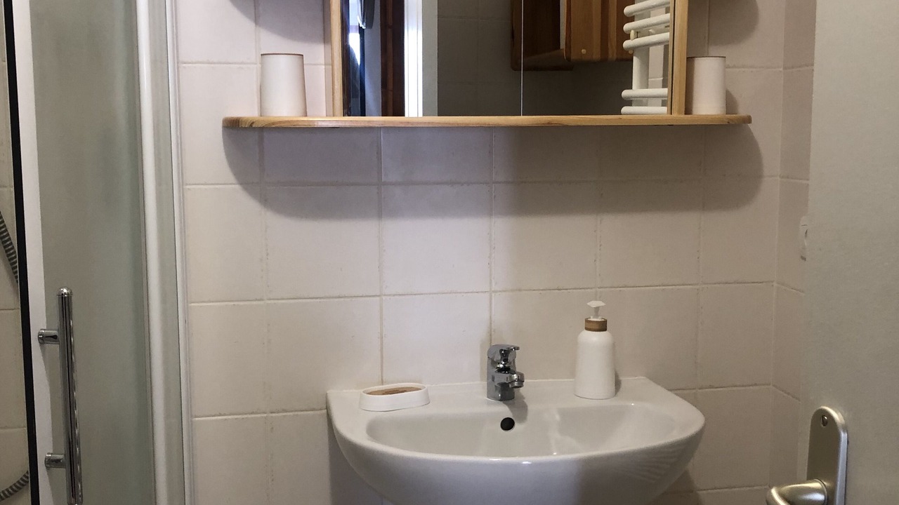 Photo of Bathroom in Laye