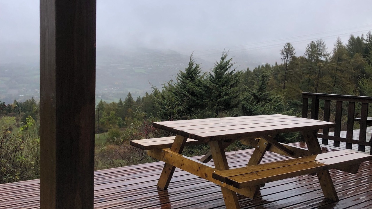 Photo of Outdoor in Laye