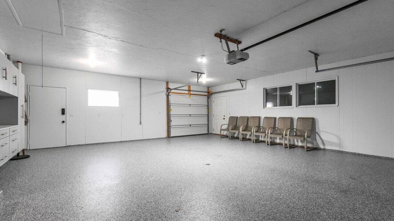 Photo of Others in Howard
