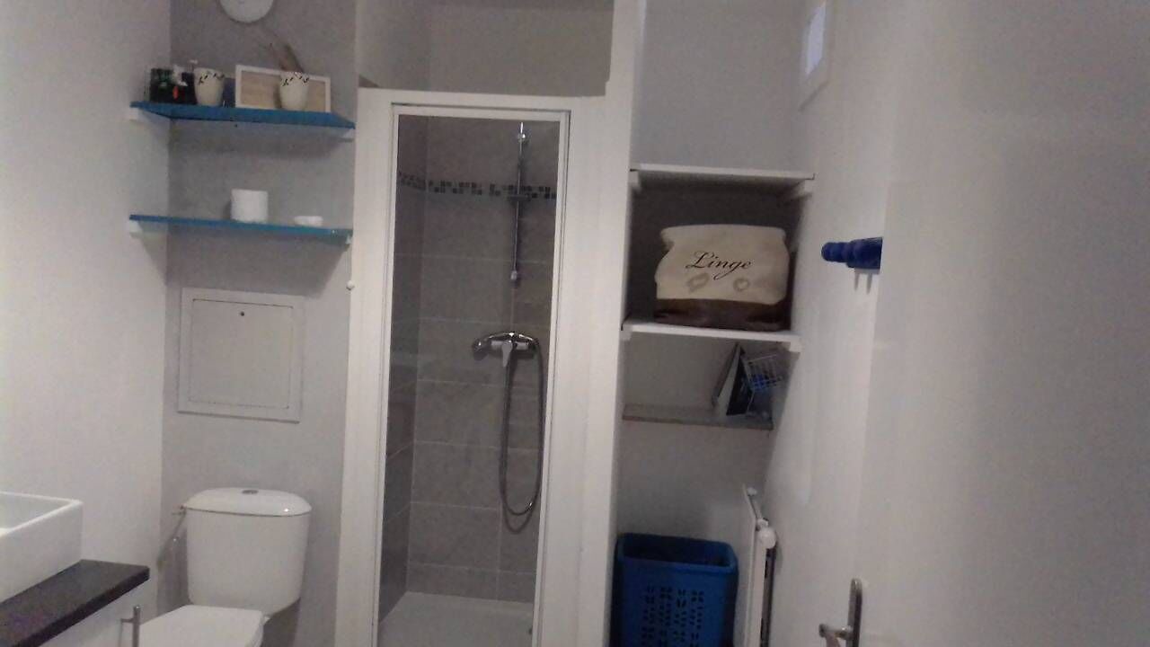 Photo of Bathroom in Maurepas