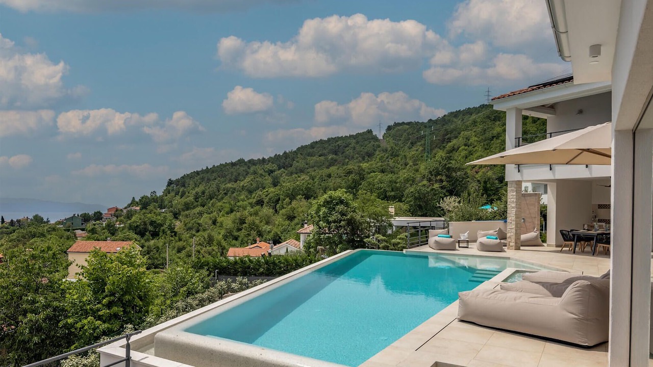 Photo of Outdoor in Bregi