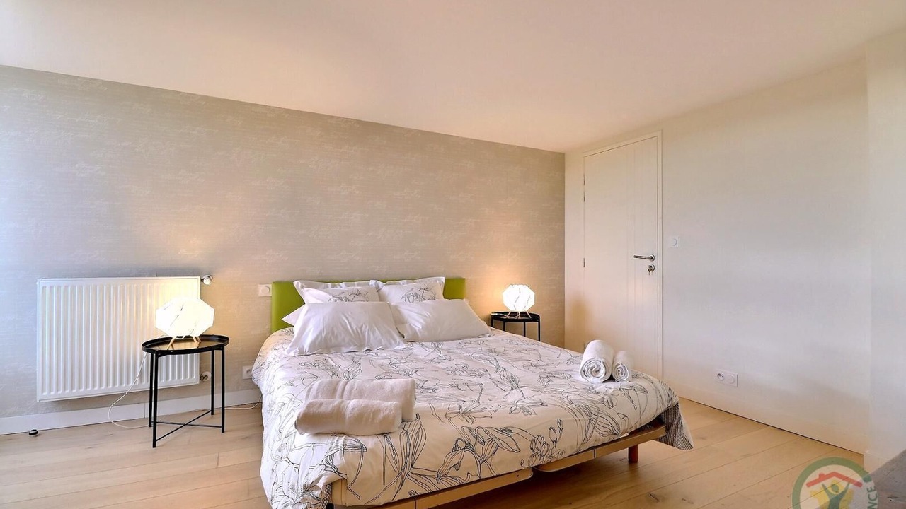 Photo of Bedroom in Chateau-Malo