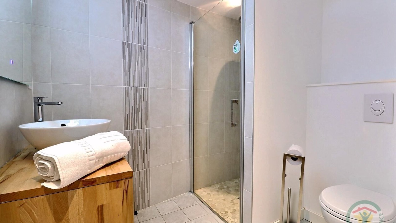 Photo of Bathroom in Chateau-Malo