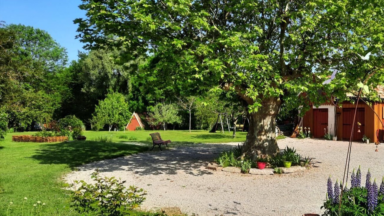 Photo of Outdoor in Pierre-de-Bresse