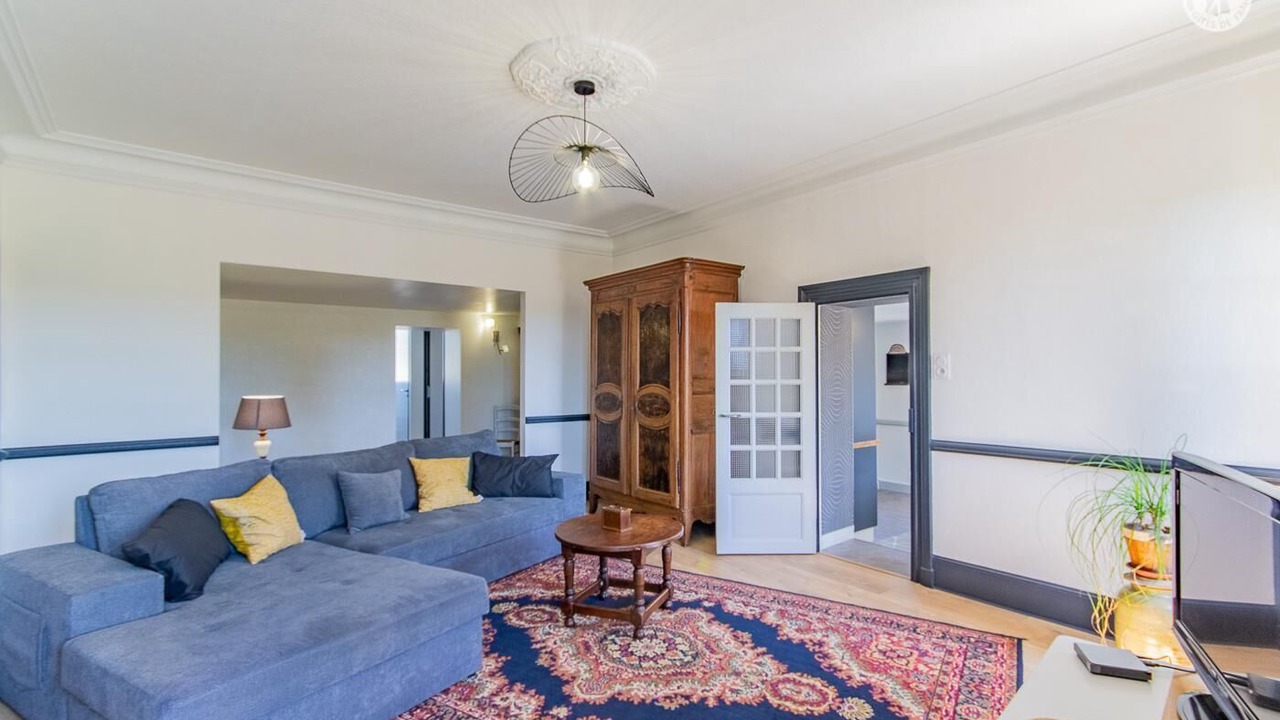 Photo of Livingroom in Semur-en-Brionnais