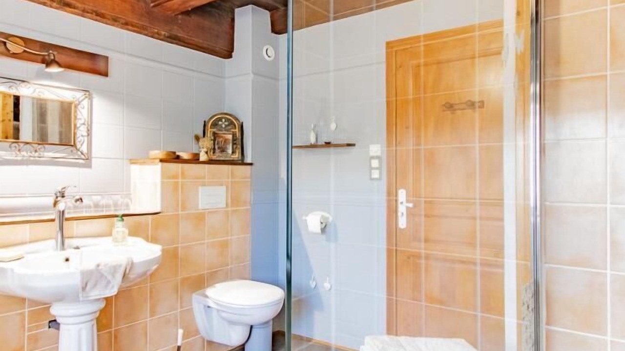 Photo of Bathroom in Bourgvilain
