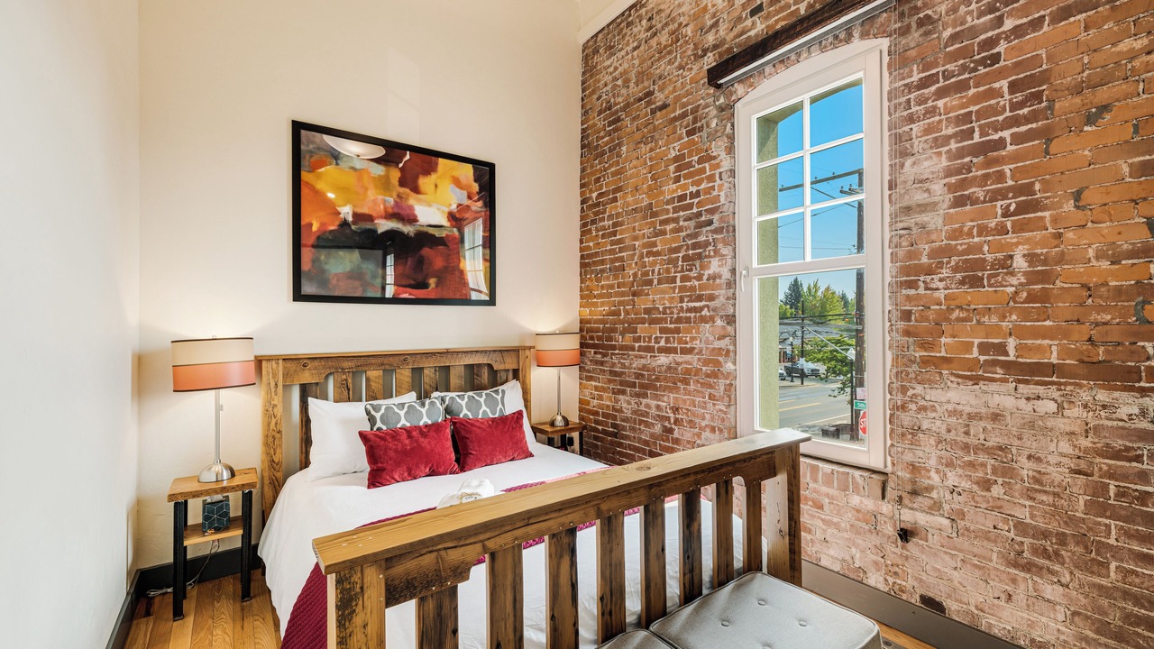 Photo of Bedroom in Amity