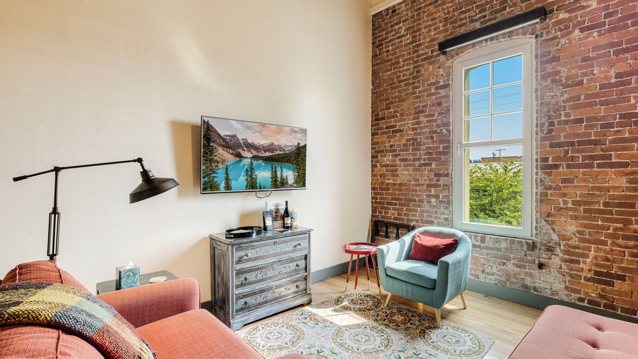 Photo of Livingroom in Amity