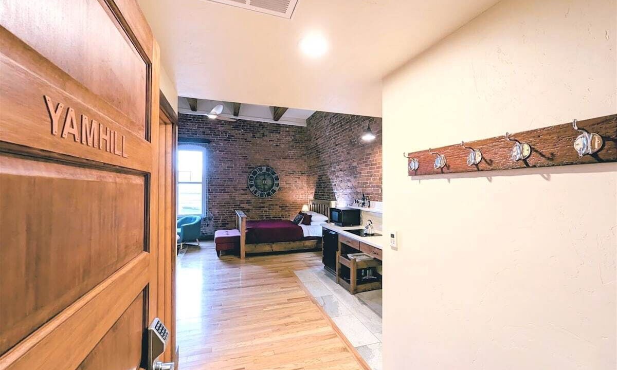 Photo of Bedroom in Amity