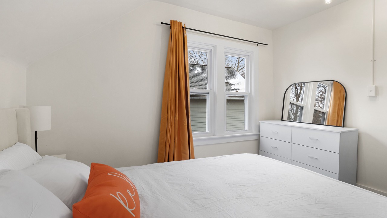 Photo of Bedroom in South Wedge
