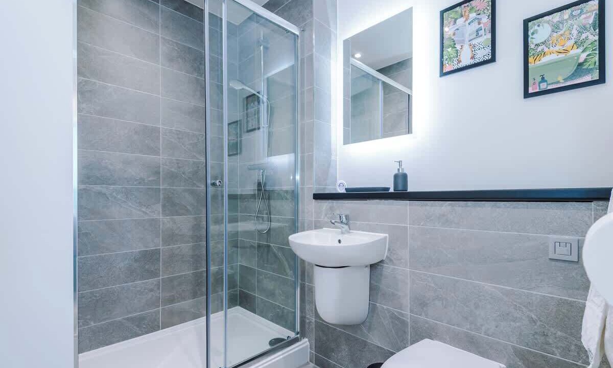 Photo of Others in Vauxhall