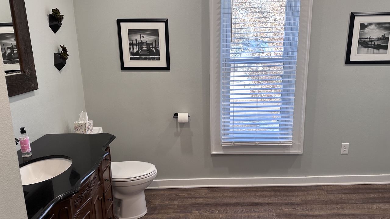 Photo of Bathroom in Oskaloosa
