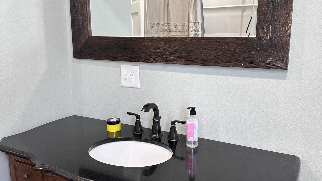 Photo of Bathroom in Oskaloosa