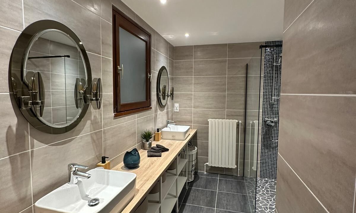 Photo of Bathroom in Echirolles