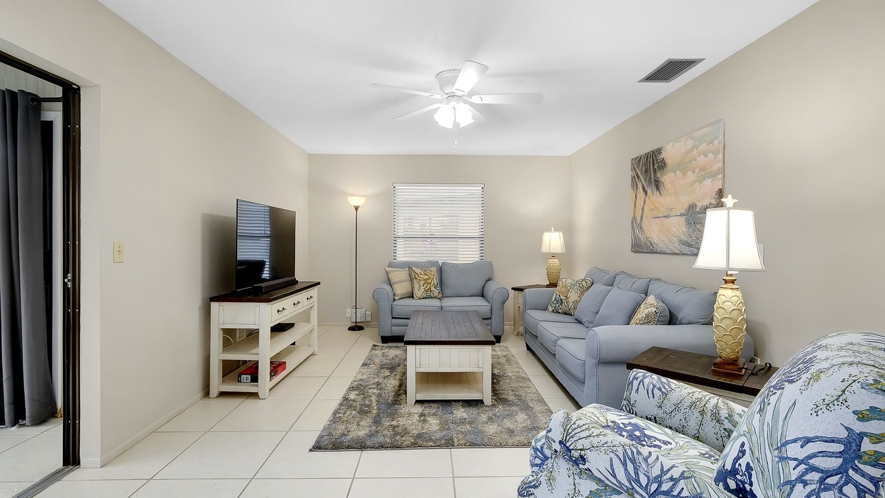 Photo of Livingroom in Venice Gardens