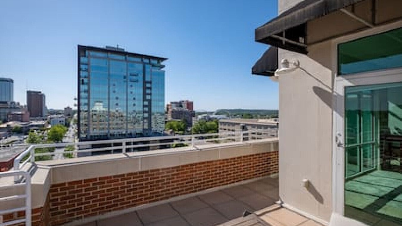 Photo of Patio Balcony in Downtown Little Rock