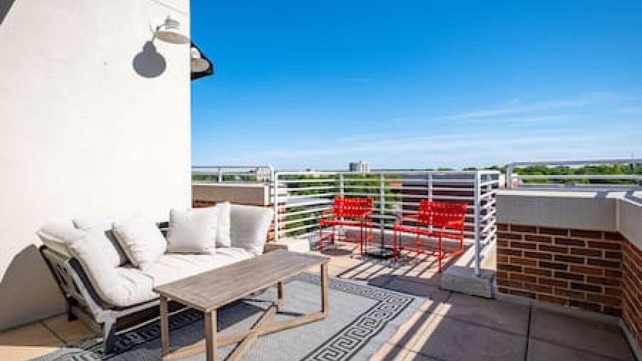Photo of Patio Balcony in Downtown Little Rock