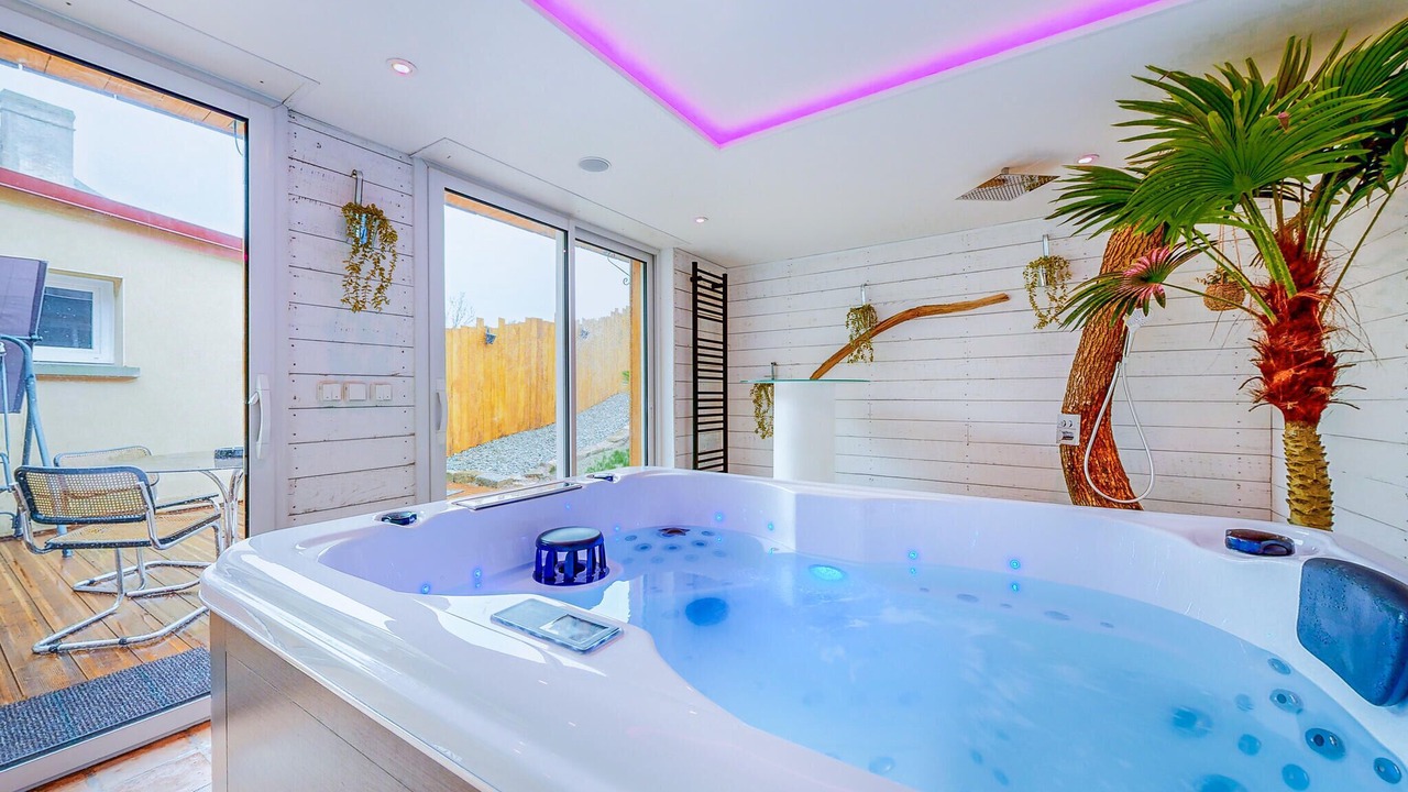 Photo of Bathroom in Neuilly-le-Vendin