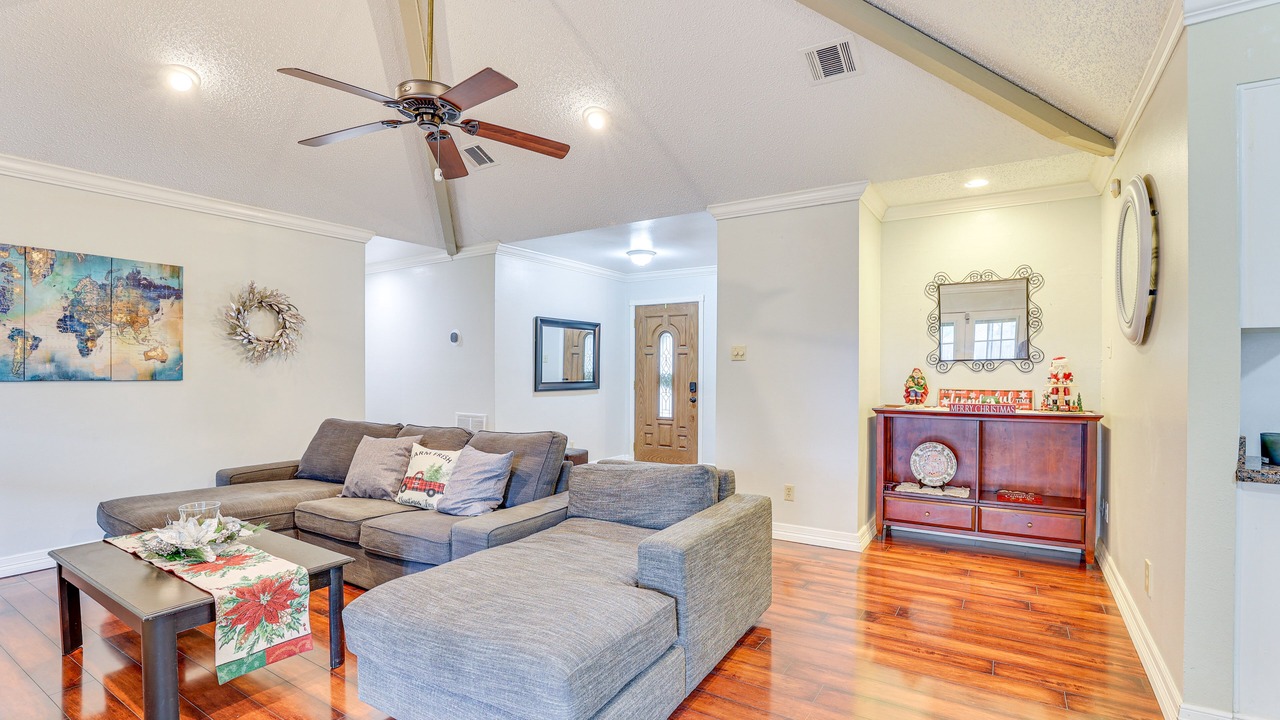Photo of Bedroom in Mission Bend