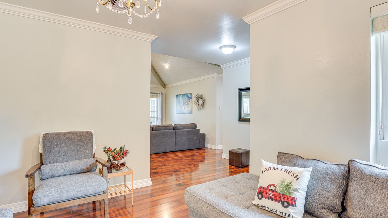 Photo of Livingroom in Mission Bend