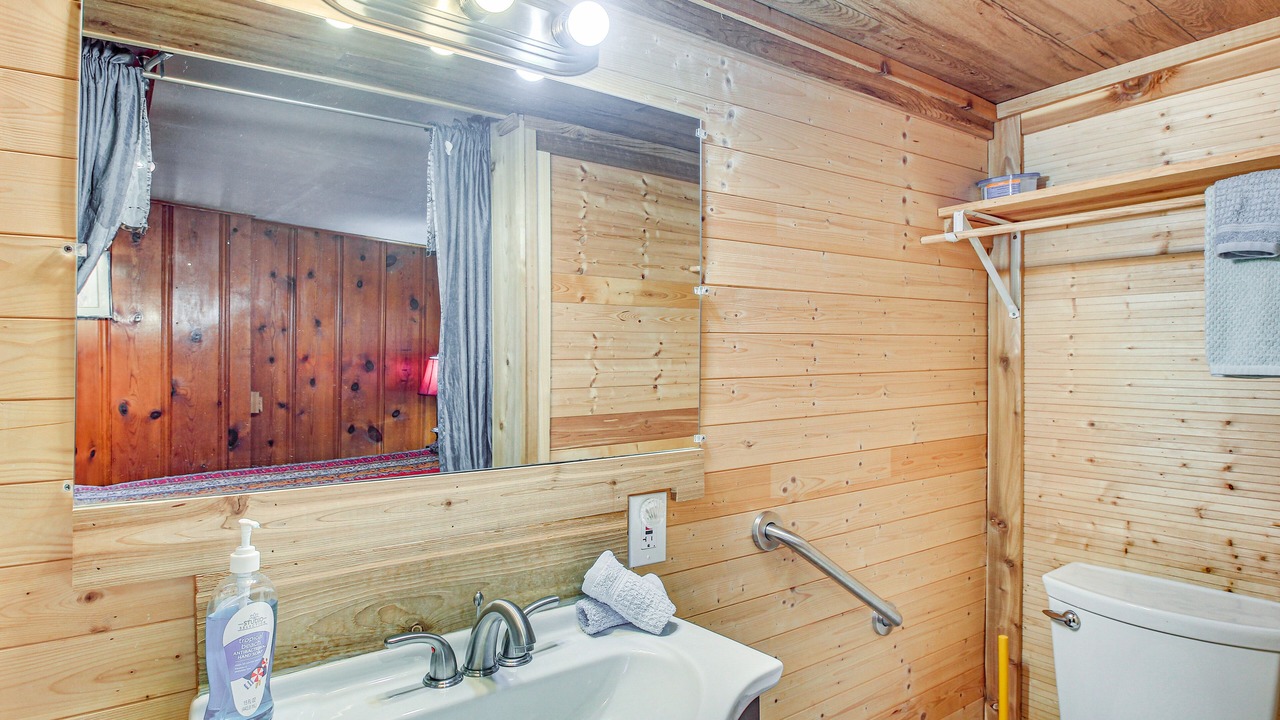 Photo of Bathroom in Medicine Park