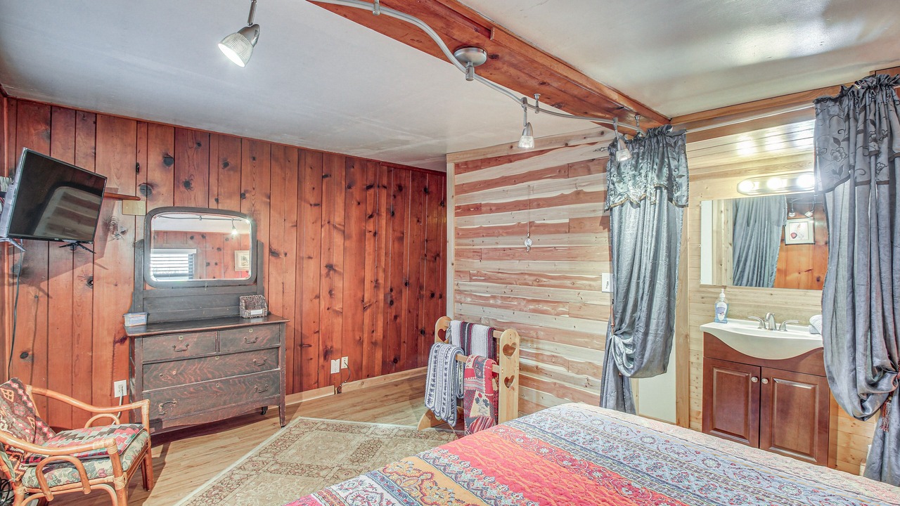 Photo of Bedroom in Medicine Park