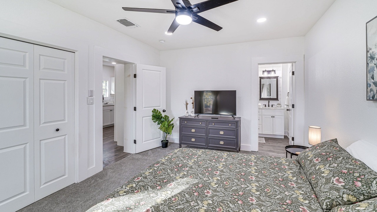 Photo of Bedroom in Nevada Street