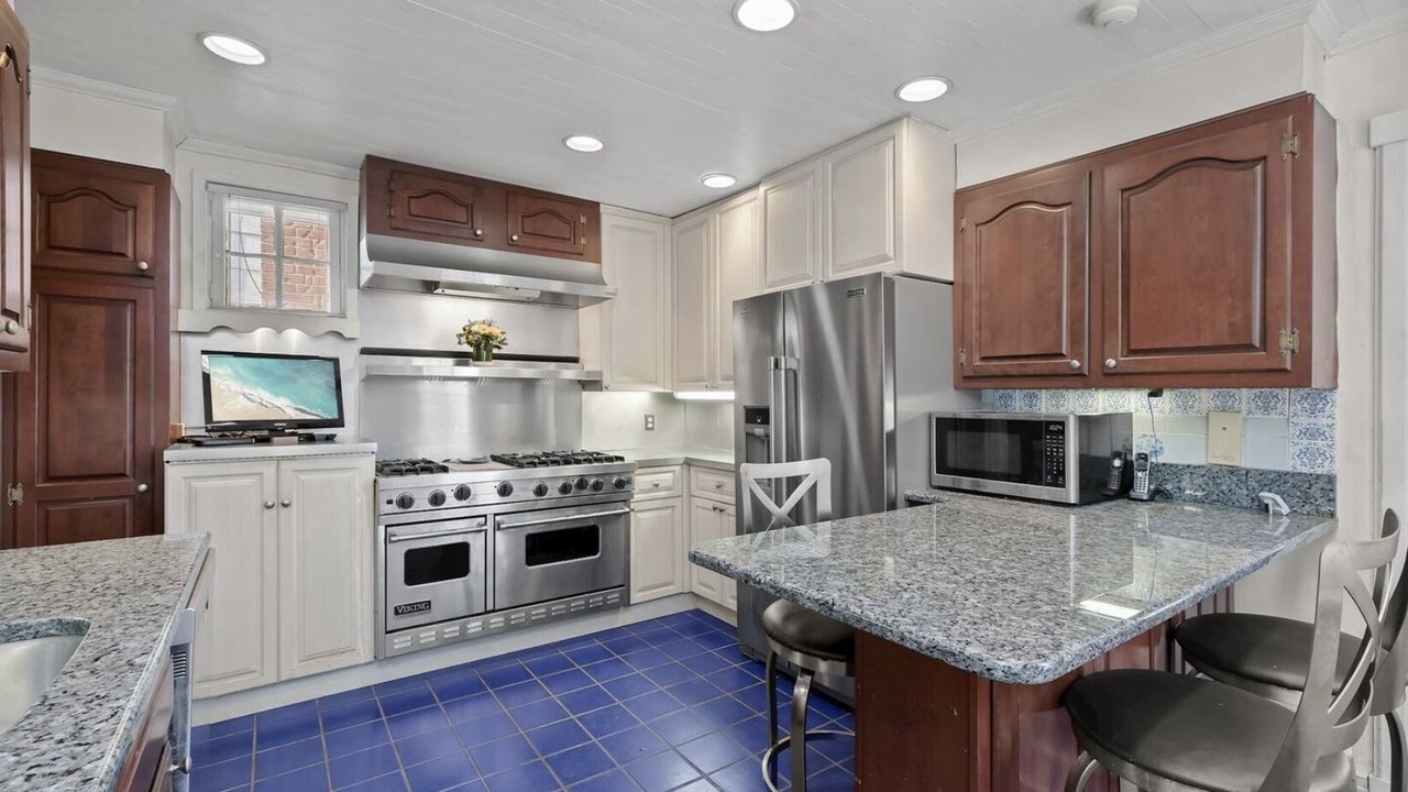 Photo of Kitchen in Historic District