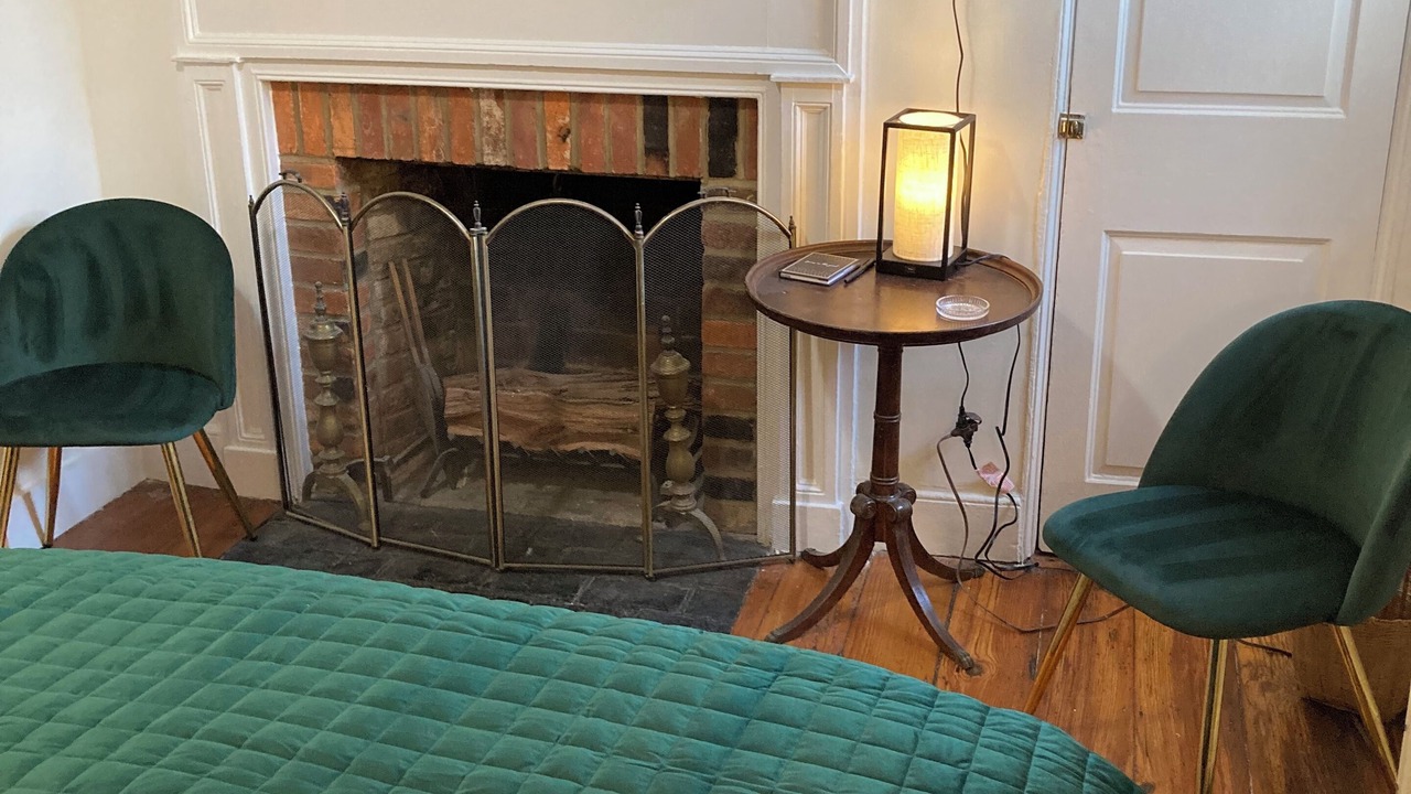 Photo of Bedroom in Historic District