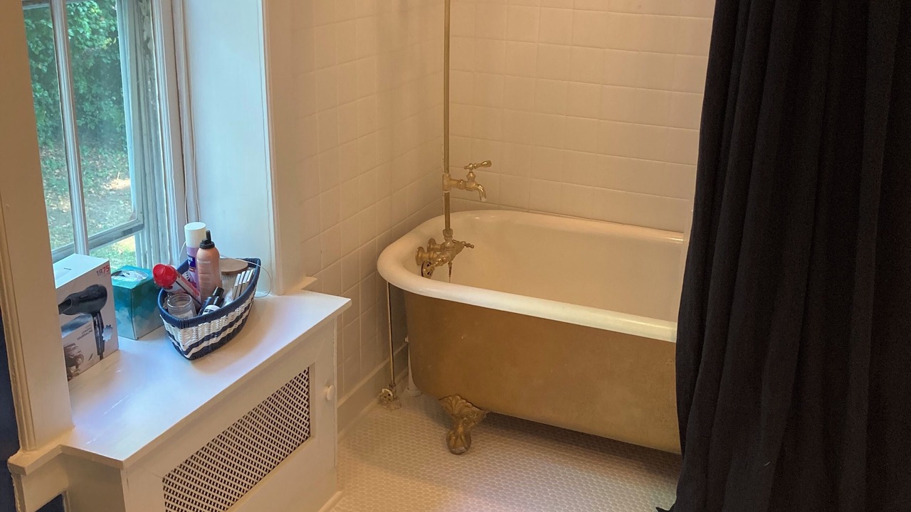 Photo of Bathroom in Historic District