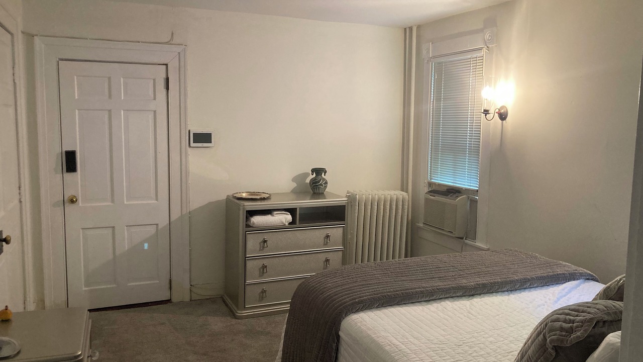Photo of Bedroom in Historic District