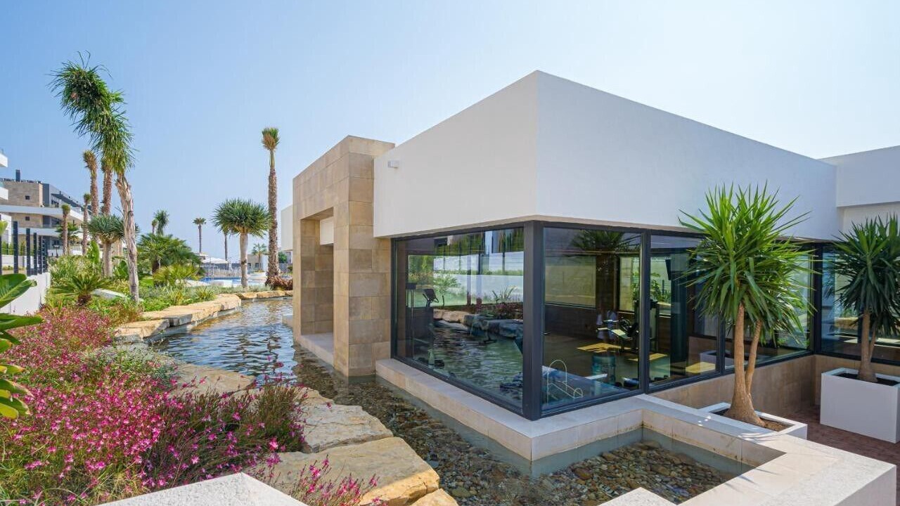 Photo of Patio Balcony in Flamenca Beach