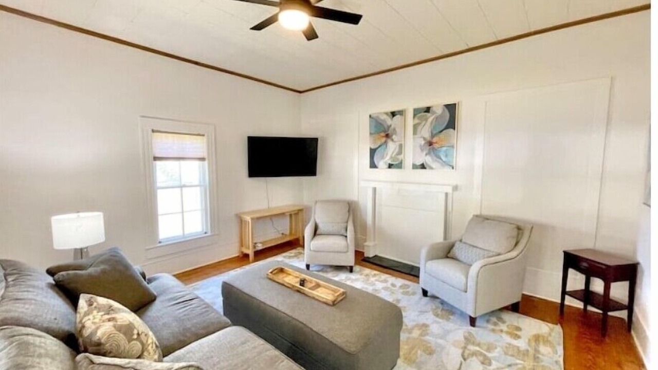 Photo of Livingroom in Wendell