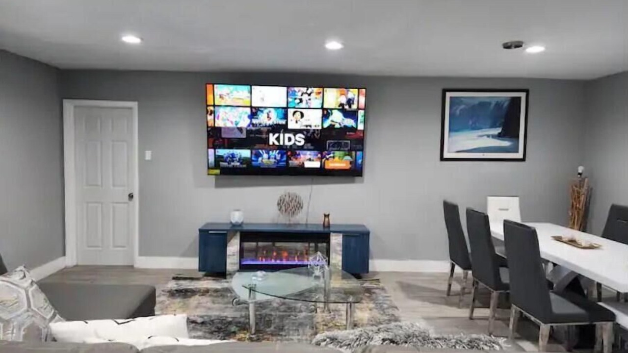 Photo of Livingroom in Ives Estates