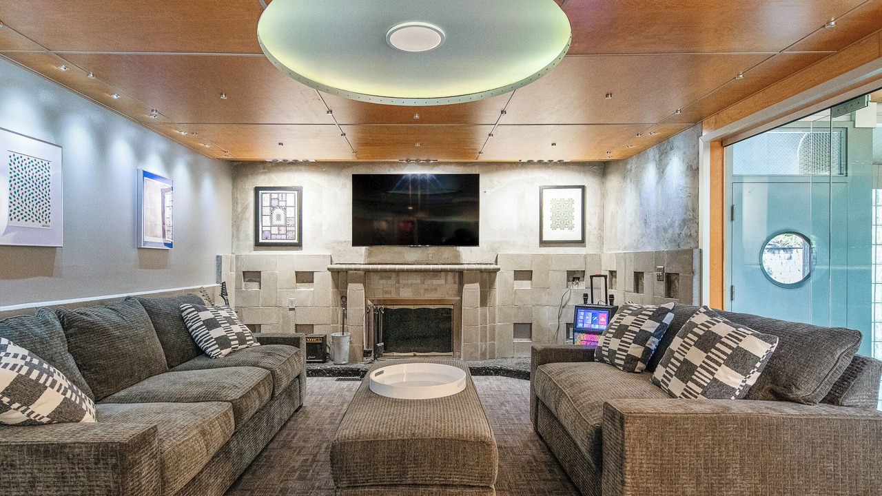 Photo of Livingroom in Elkhorn