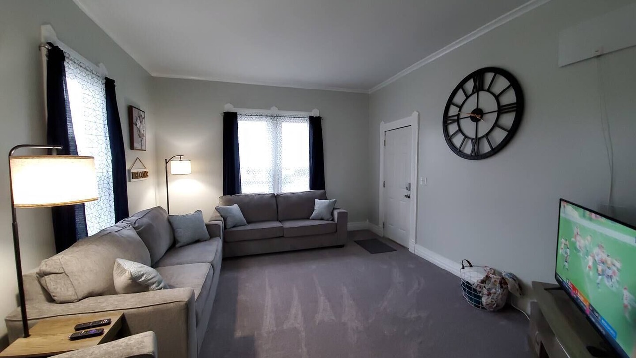 Photo of Livingroom in Warrensburg