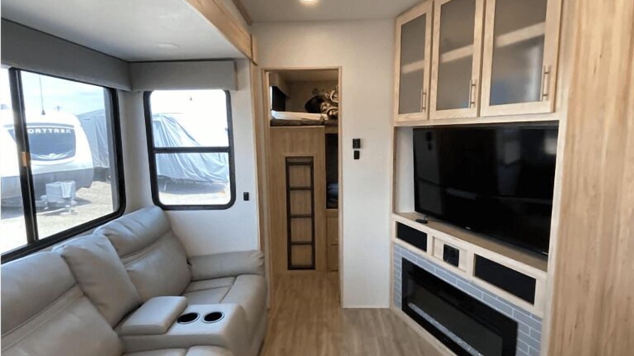 Photo of Livingroom in Kenora